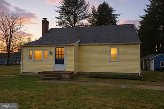 131 CRUSHER RD, Hopewell, NJ 08525