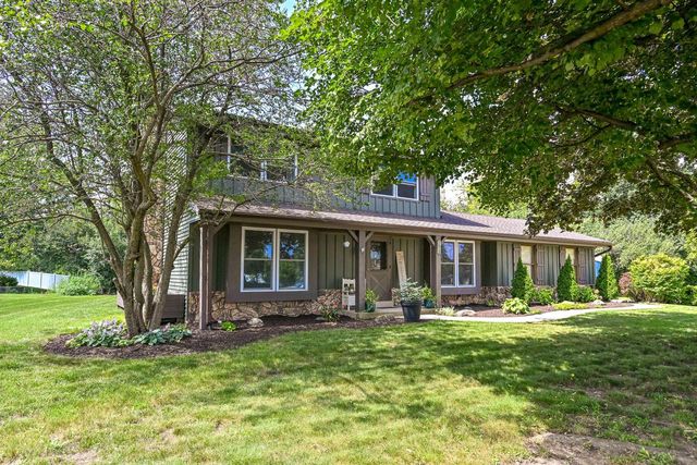 7613 S 83rd STREET, Franklin, WI 53132