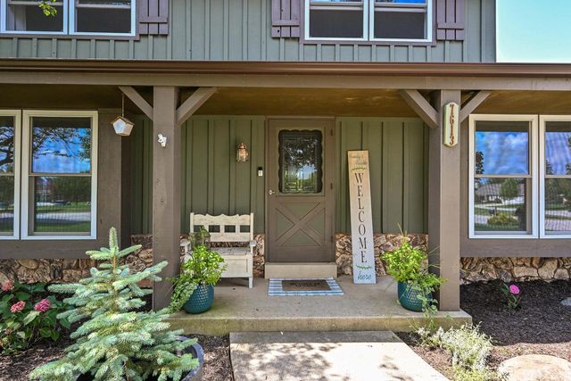 7613 S 83rd STREET, Franklin, WI 53132