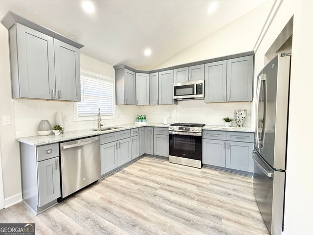 6012 Happy Trails Court, Lithonia, GA 30058