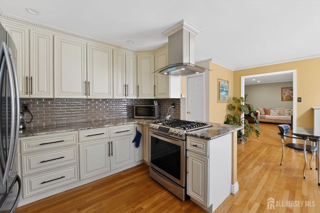 17 Willow Drive, Old Bridge, NJ 08857