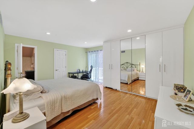 17 Willow Drive, Old Bridge, NJ 08857