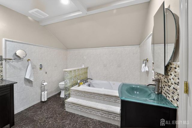 17 Willow Drive, Old Bridge, NJ 08857