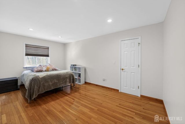 17 Willow Drive, Old Bridge, NJ 08857