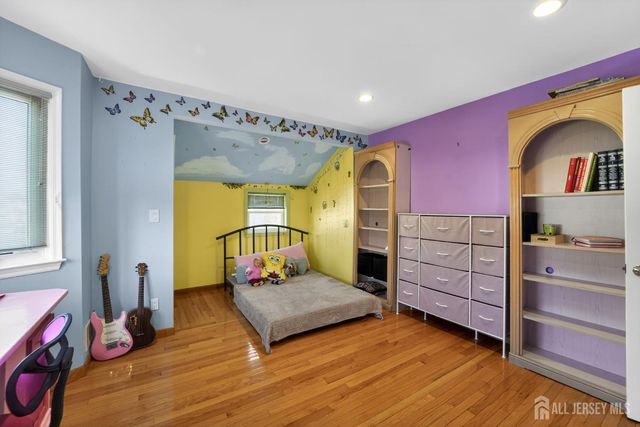 17 Willow Drive, Old Bridge, NJ 08857