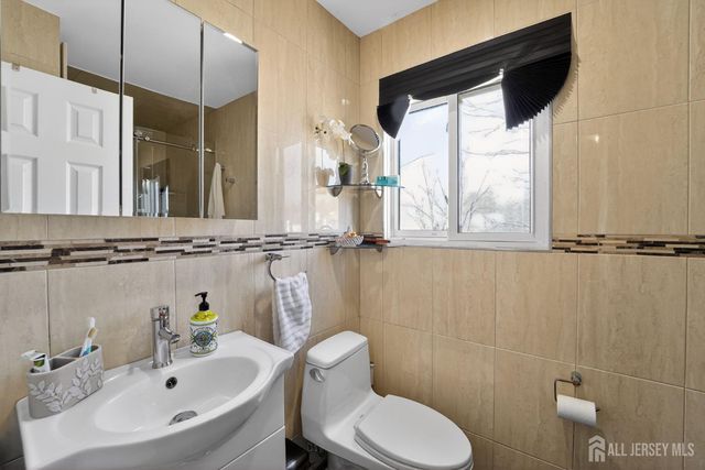 17 Willow Drive, Old Bridge, NJ 08857