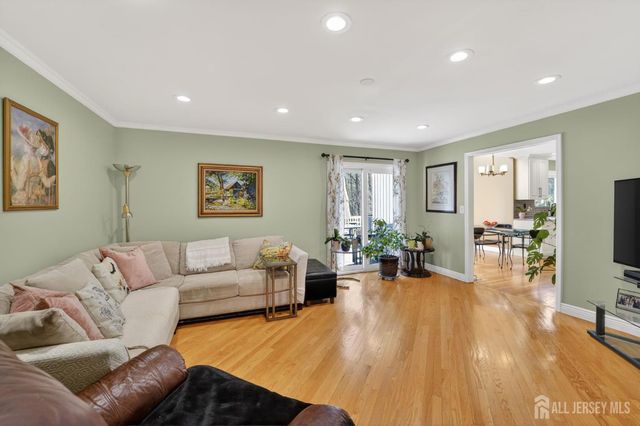 17 Willow Drive, Old Bridge, NJ 08857