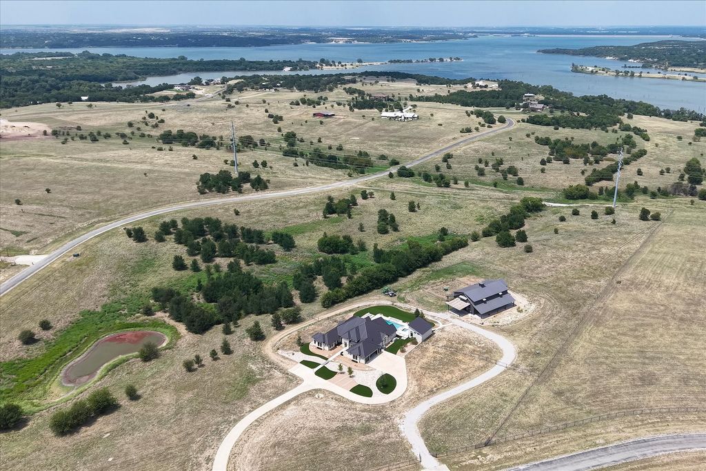 11103 E Rocky Creek Road, Crowley, TX 76036 — exterior