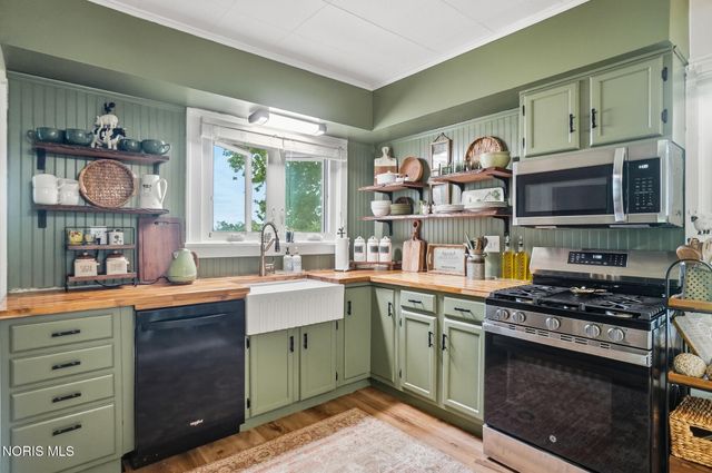 2115 Albon Road, Holland, OH 43528
