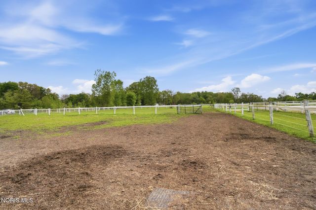 2115 Albon Road, Holland, OH 43528