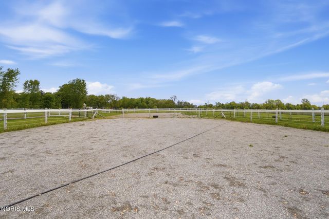 2115 Albon Road, Holland, OH 43528