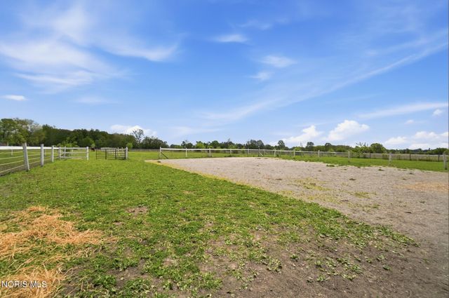 2115 Albon Road, Holland, OH 43528