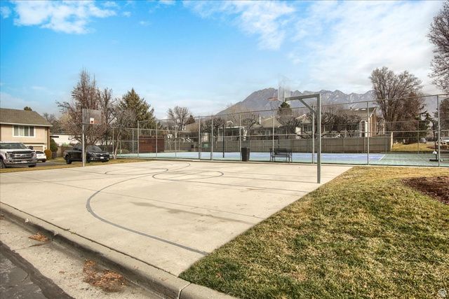 6301 S MADRID ST, Salt Lake City, UT 84121