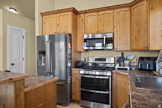 7989 S BURY RD, West Jordan, UT 84081