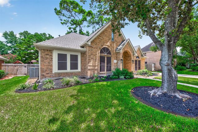19902 Wood Walk Ln Lane, Humble, TX 77346