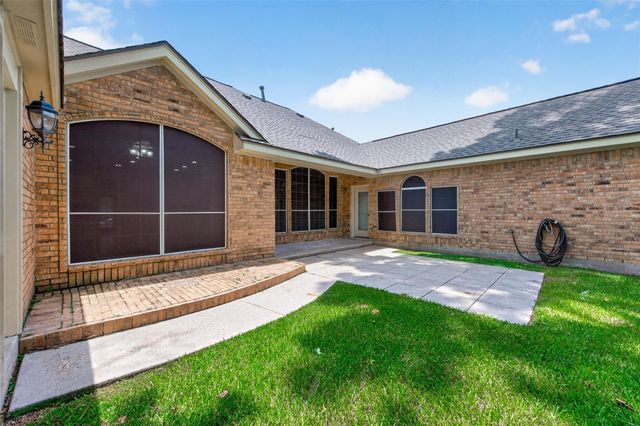 19902 Wood Walk Ln Lane, Humble, TX 77346