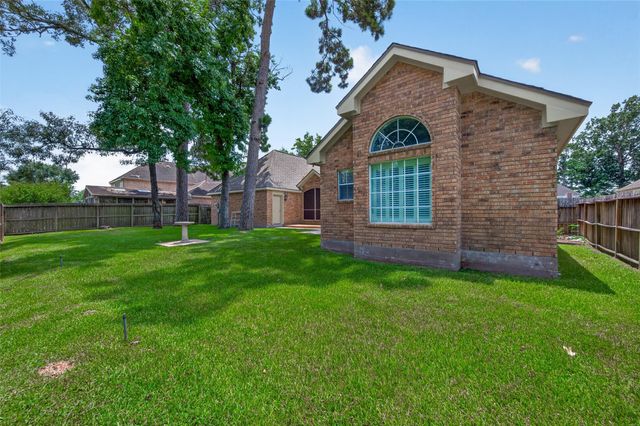 19902 Wood Walk Ln Lane, Humble, TX 77346