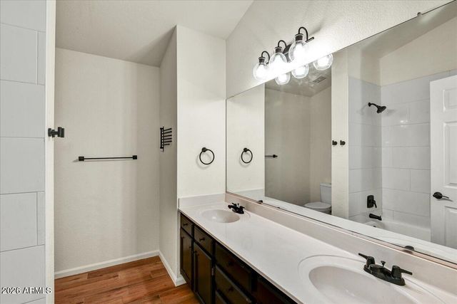 3845 E WINDSONG Drive, Phoenix, AZ 85048