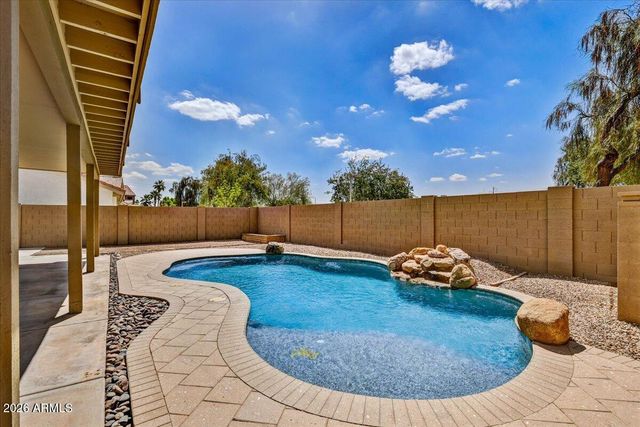 3845 E WINDSONG Drive, Phoenix, AZ 85048