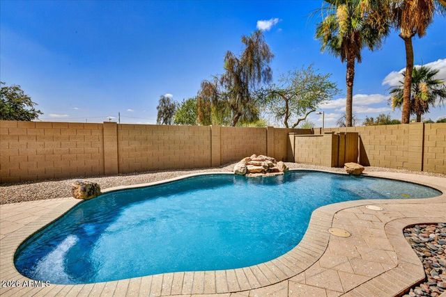 3845 E WINDSONG Drive, Phoenix, AZ 85048