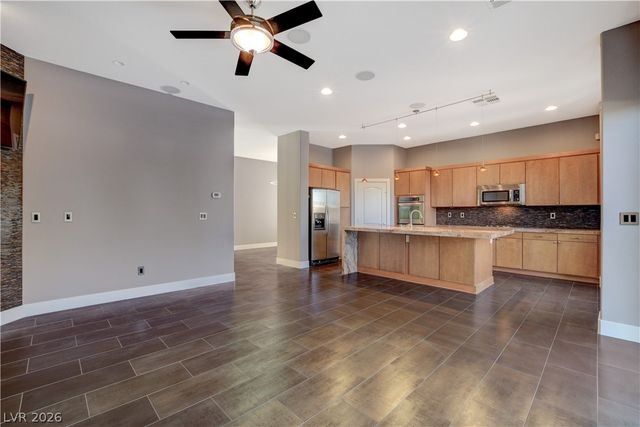 9176 Worsley Park Place, Las Vegas, NV 89145