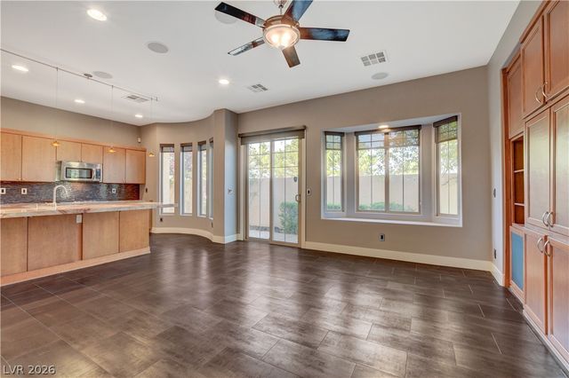 9176 Worsley Park Place, Las Vegas, NV 89145