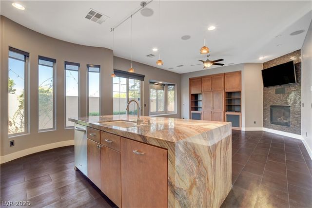 9176 Worsley Park Place, Las Vegas, NV 89145