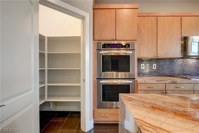 9176 Worsley Park Place, Las Vegas, NV 89145