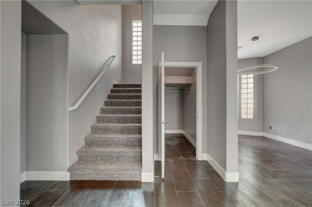 9176 Worsley Park Place, Las Vegas, NV 89145