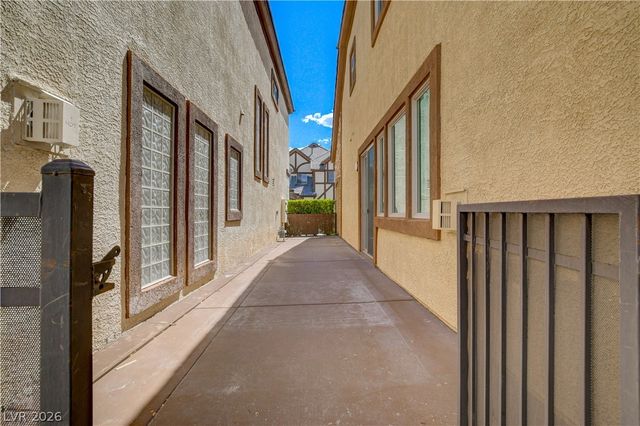 9176 Worsley Park Place, Las Vegas, NV 89145