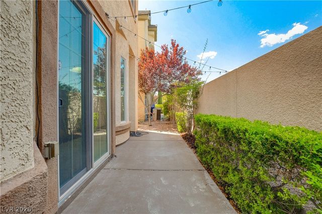 9176 Worsley Park Place, Las Vegas, NV 89145