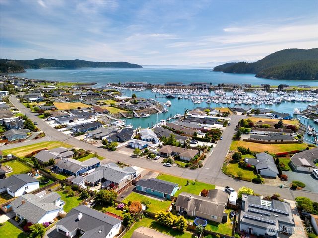 5404 Doon Way, Anacortes, WA 98221
