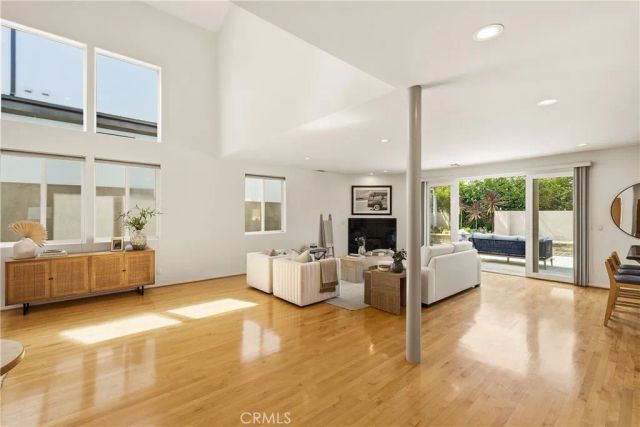 1305 11th, Manhattan Beach, CA 90266