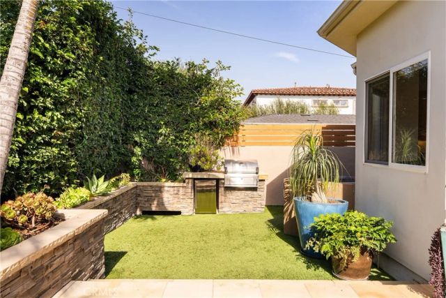1305 11th, Manhattan Beach, CA 90266