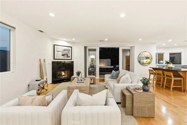1305 11th, Manhattan Beach, CA 90266