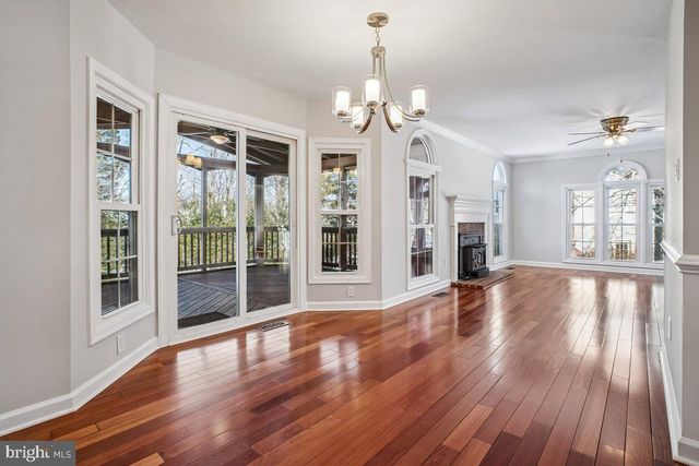 15320 JORDANS JOURNEY DR, Centreville, VA 20120