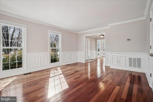 15320 JORDANS JOURNEY DR, Centreville, VA 20120