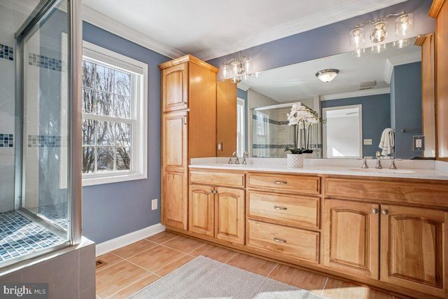 15320 JORDANS JOURNEY DR, Centreville, VA 20120