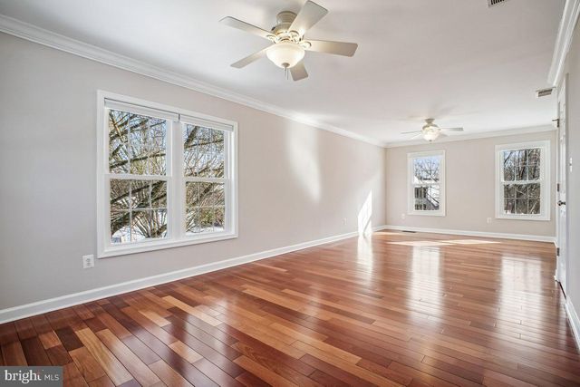 15320 JORDANS JOURNEY DR, Centreville, VA 20120