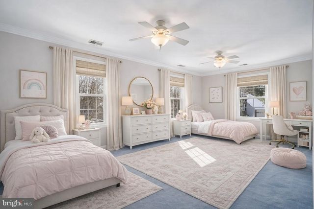 15320 JORDANS JOURNEY DR, Centreville, VA 20120