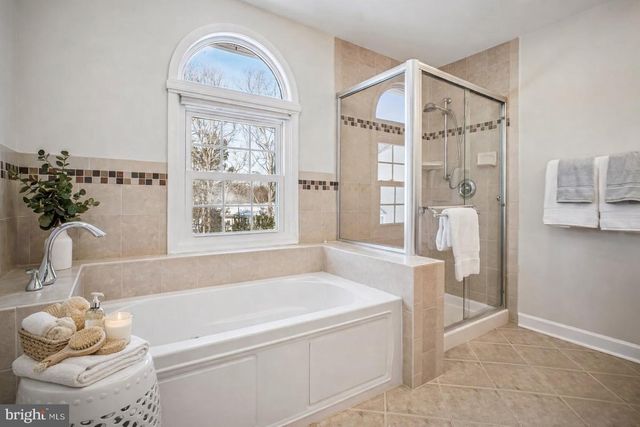 15320 JORDANS JOURNEY DR, Centreville, VA 20120