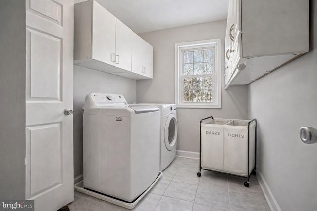 15320 JORDANS JOURNEY DR, Centreville, VA 20120