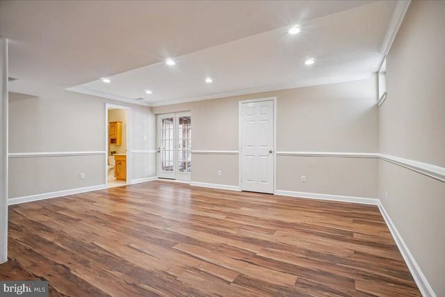 15320 JORDANS JOURNEY DR, Centreville, VA 20120