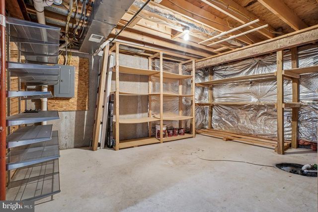 15320 JORDANS JOURNEY DR, Centreville, VA 20120