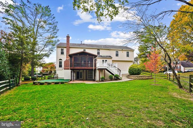 15320 JORDANS JOURNEY DR, Centreville, VA 20120