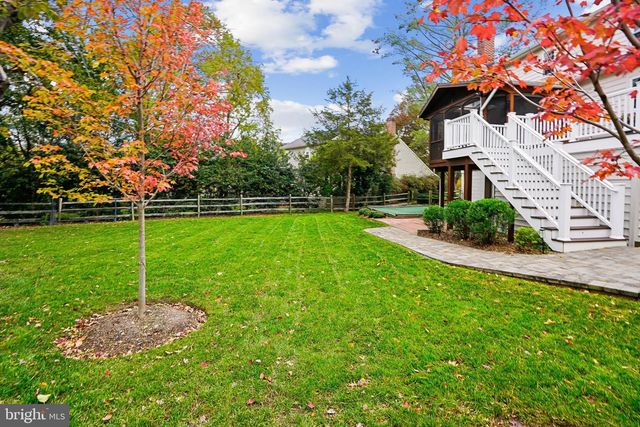 15320 JORDANS JOURNEY DR, Centreville, VA 20120