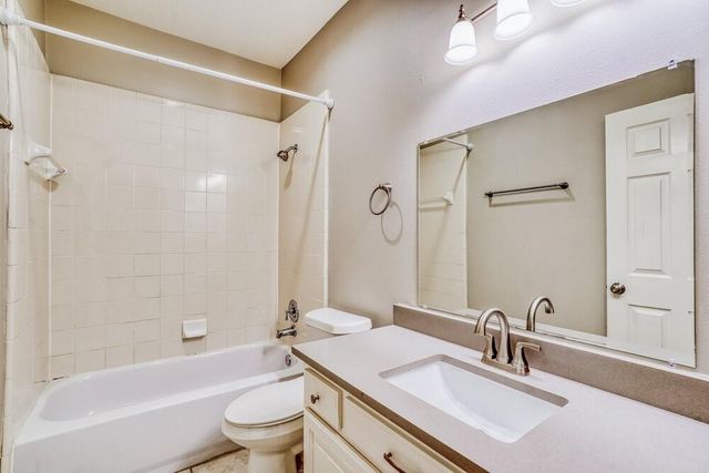 7118 Turtle Lagoon Row, Houston, TX 77036