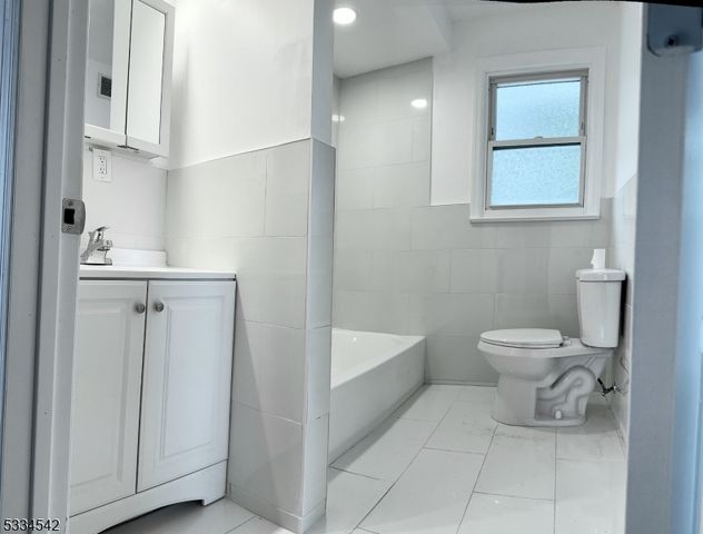 212 Huff Ave, Manville Boro, NJ 08835