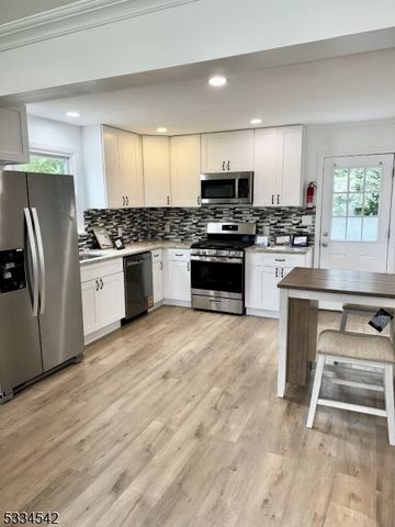 212 Huff Ave, Manville Boro, NJ 08835