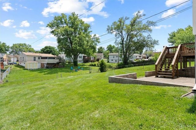 307 E 3rd Drive S, Independence, MO 64050